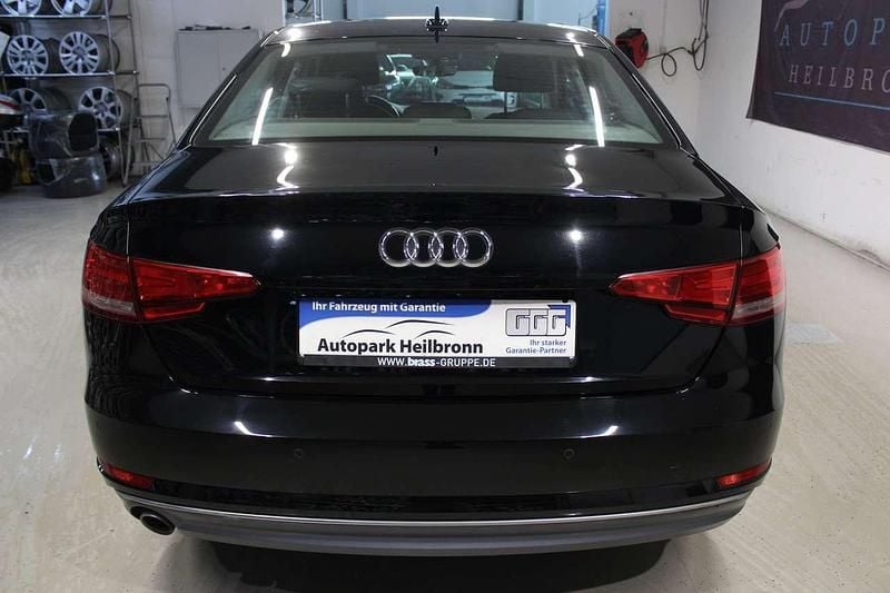 Gebraucht Audi A4 Sport 150 PS (110 kW) 2017 Brillantschwarz Limousine