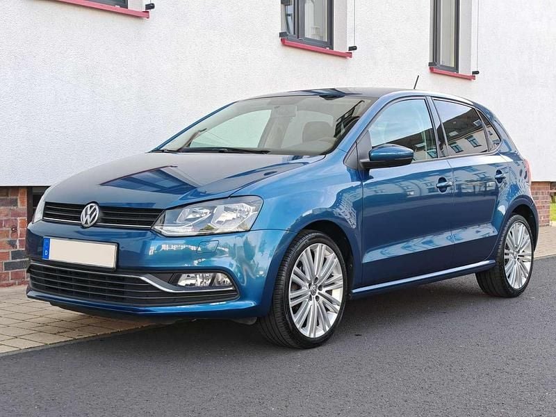 Blau Gebraucht 2014 VW Polo Comfortline Kleinwagen | 7.490 € (Fairer Preis) - Bild 1/4
