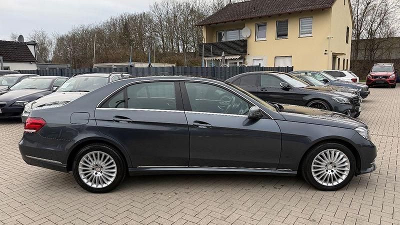 Gebraucht Mercedes E200 Elegance 184 PS (135 kW) 2013 Grau Limousine