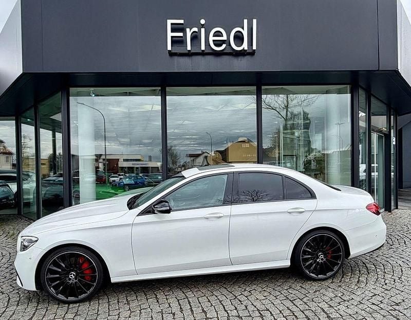 Gebraucht Mercedes E220 AMG 200 PS (147 kW) 2023 Weiß Limousine