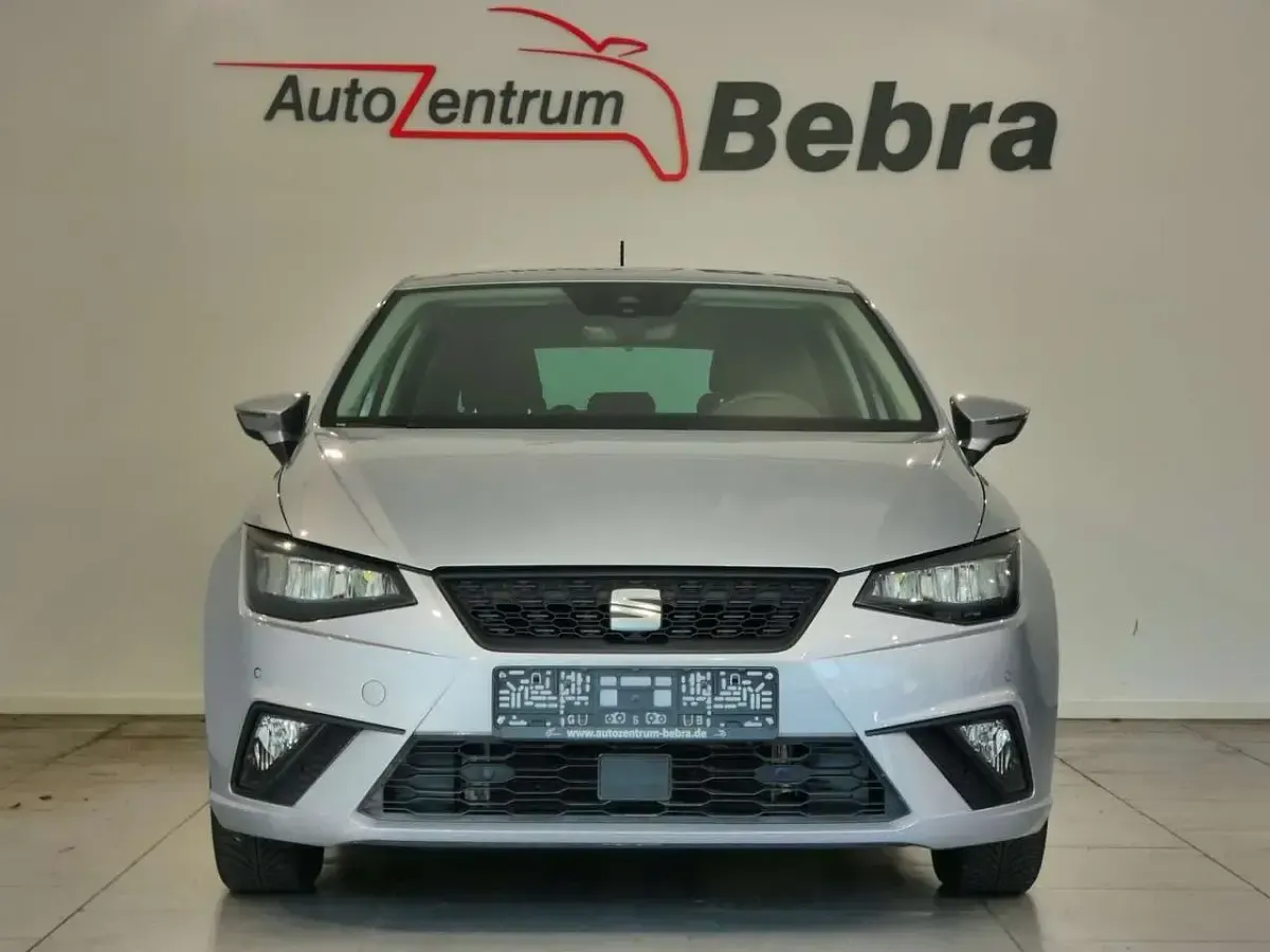 Gebraucht Seat Ibiza Style 95 PS (69 kW) 2023 Florett(urban)silver Kleinwagen