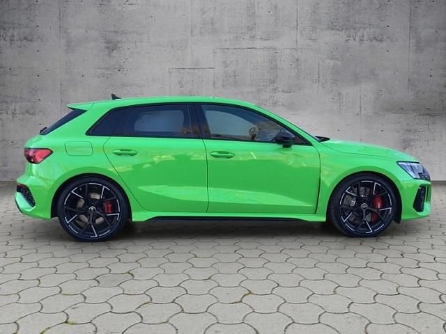 Gebraucht Audi RS3 Sportback Ambiente 400 PS (294 kW) 2023 Kyalamigrün Kleinwagen