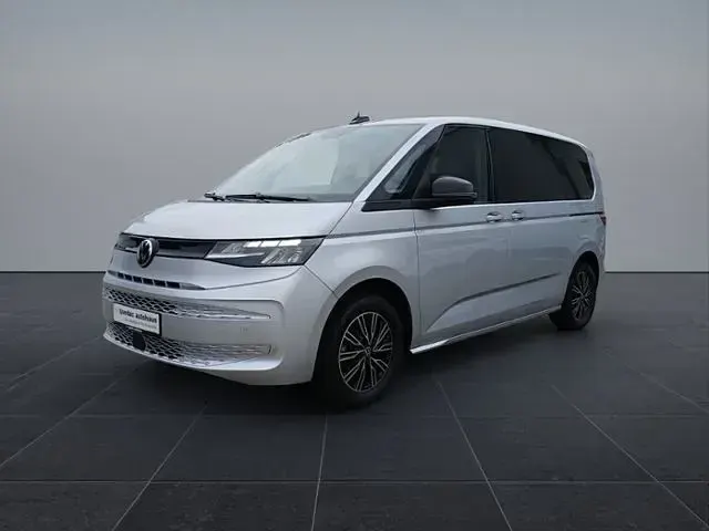 Gebraucht VW T7 150 PS (110 kW) 2024 Silber Van
