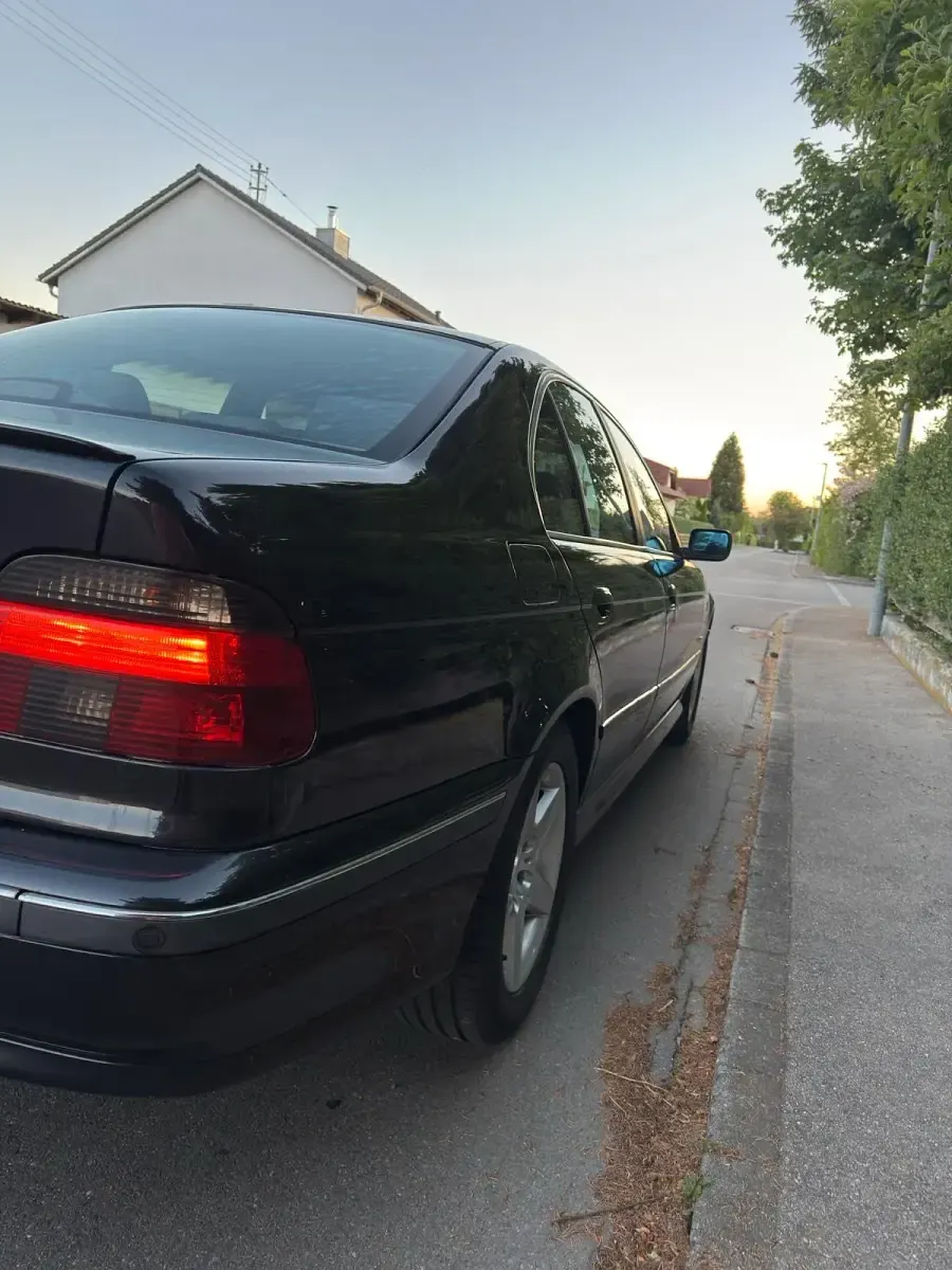 Gebraucht BMW 520 150 PS (110 kW) 2000 Schwarz Limousine