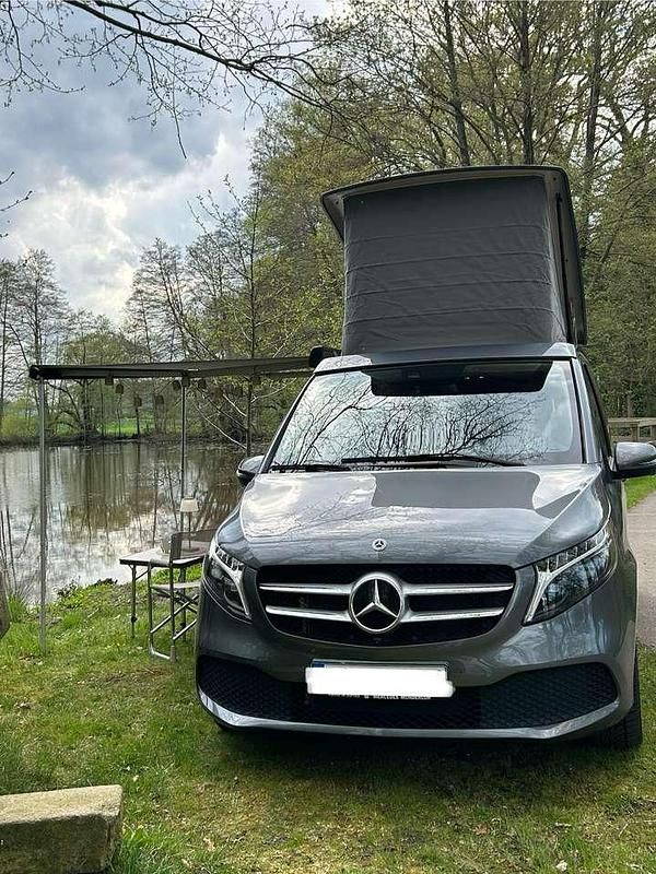 Grau Gebraucht 2023 Mercedes V250 Marco Polo Van / Kleinbus | 64.700 € (Fairer Preis) - Bild 1/4