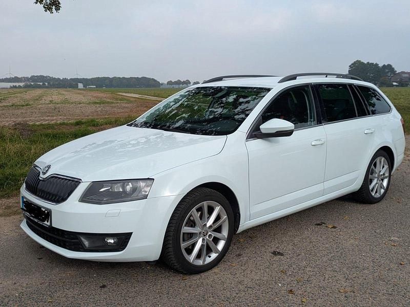 Weiß Gebraucht 2015 Skoda Octavia Elegance Kombi | 7.990 € (Superpreis) - Bild 1/4