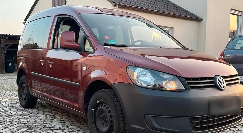Usata VW Caddy 102 CV (75 kW) 2015 Rosso Monovolume