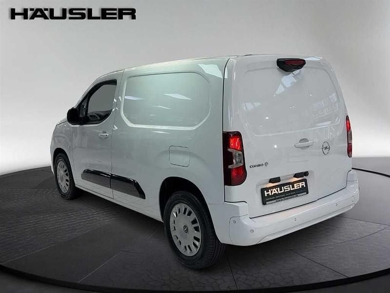 Neu Opel Combo-e Life 100 kW (136 PS) 2025 Weiß Limousine