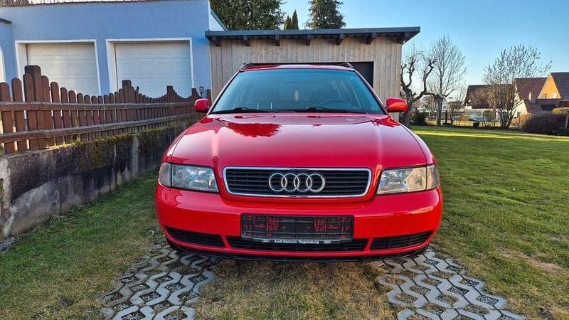 Gebraucht Audi A4 125 PS (91 kW) 1996 Rot Kombi