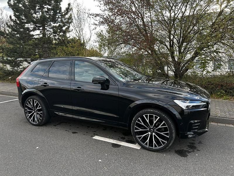 Gebraucht Volvo XC60 R-Design 197 PS (144 kW) 2021 Schwarz SUV