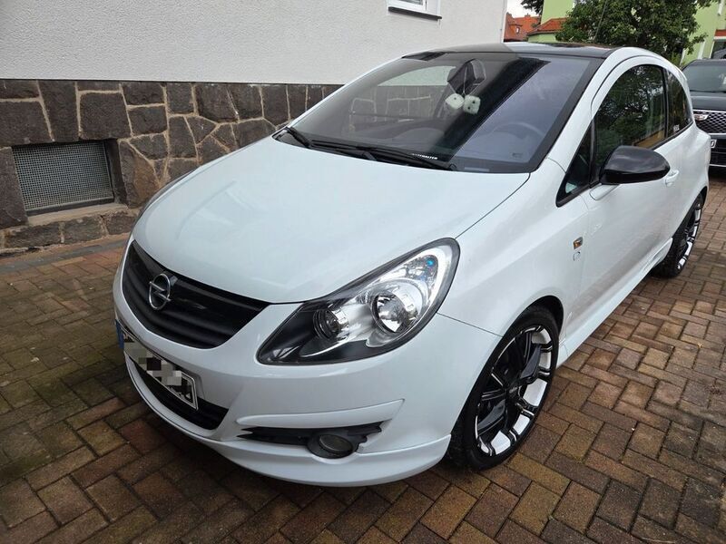 Weiß Gebraucht 2009 Opel Corsa Edition Limousine | 5.799 € (Etwas zu teuer) - Bild 1/4