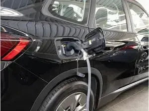 Gebraucht BMW iX1 230 kW (313 PS) 2023 Schwarz (schwarz uni) SUV