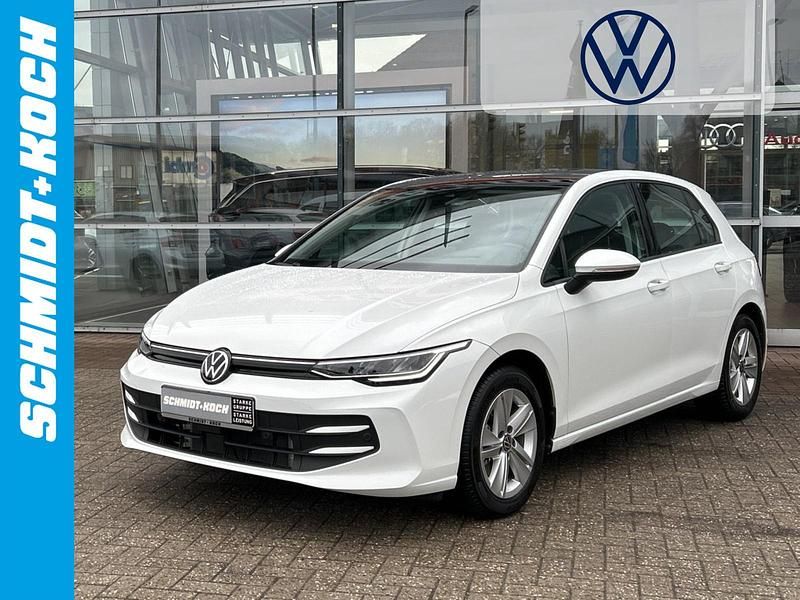 Pure white (weiß) Gebraucht 2024 VW Golf VIII Life | 29.995 € (Fairer Preis) - Bild 1/4