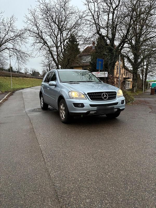 Gebraucht Mercedes ML280 190 PS (139 kW) 2007 Blau SUV