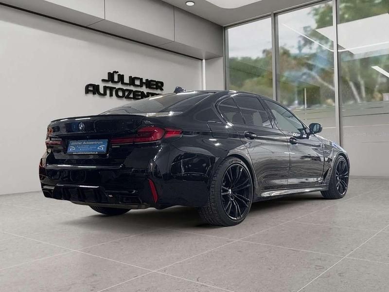 Gebraucht BMW 550 530 PS (389 kW) 2019 Schwarz Limousine