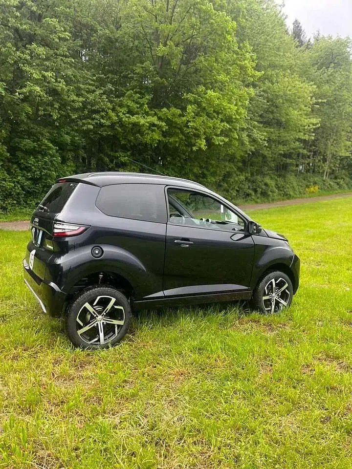 Gebraucht Aixam Crossover Premium 2024 Schwarz