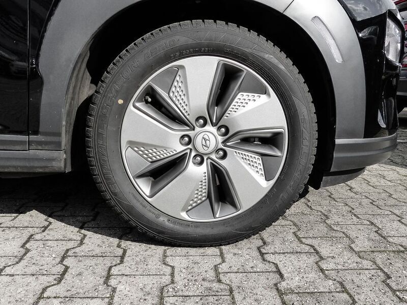 Gebraucht Hyundai Kona Premium 150 kW (204 PS) 2021 Phantom black / mic SUV