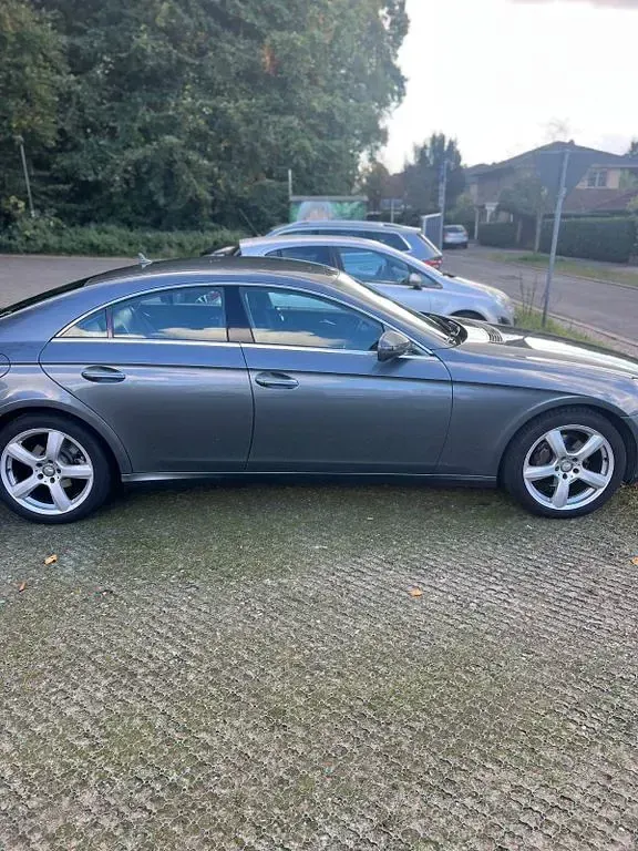 Gebraucht Mercedes CLS320 224 PS (164 kW) 2008 Grau Coupé