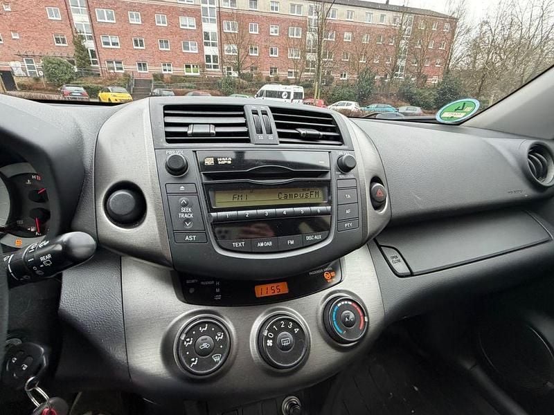 Gebraucht Toyota RAV4 Basis 158 PS (116 kW) 2012 Schwarz SUV