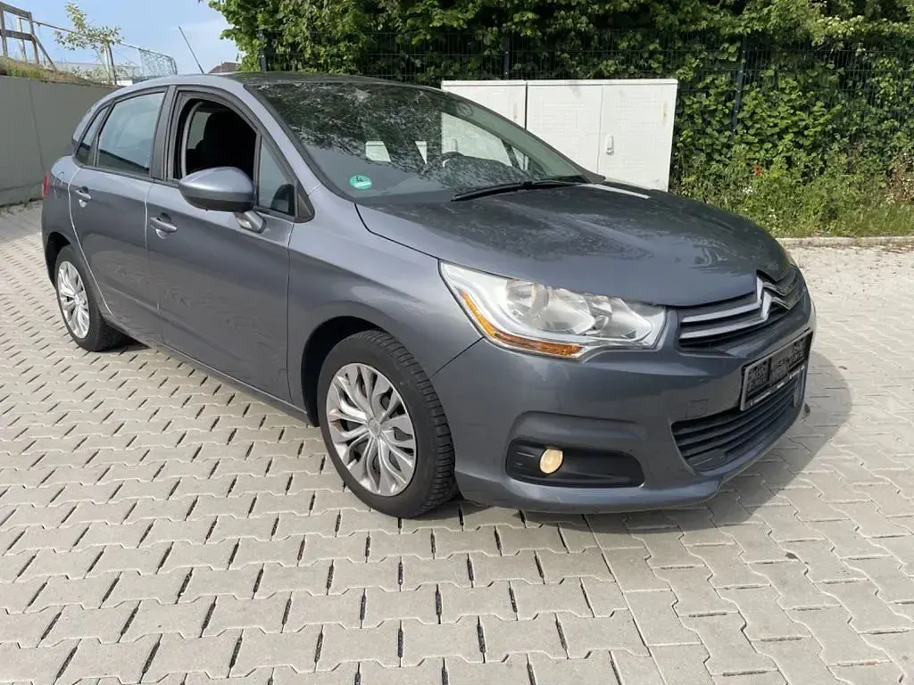 Gebraucht Citroën C4 Attraction 95 PS (69 kW) 2011 Grau Limousine