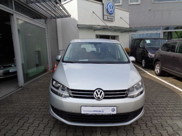 Gebraucht VW Sharan 140 PS (102 kW) 2013 Silber metallic Van / Kleinbus
