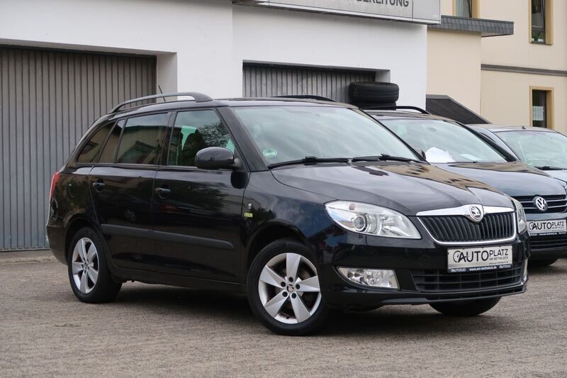 Schwarz Gebraucht 2013 Skoda Fabia Fresh Kombi | 3.650 € (Fairer Preis) - Bild 1/4