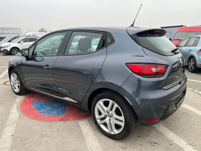 Gebraucht Renault Clio IV LIMITED 90 PS (66 kW) 2017 Grau Limousine