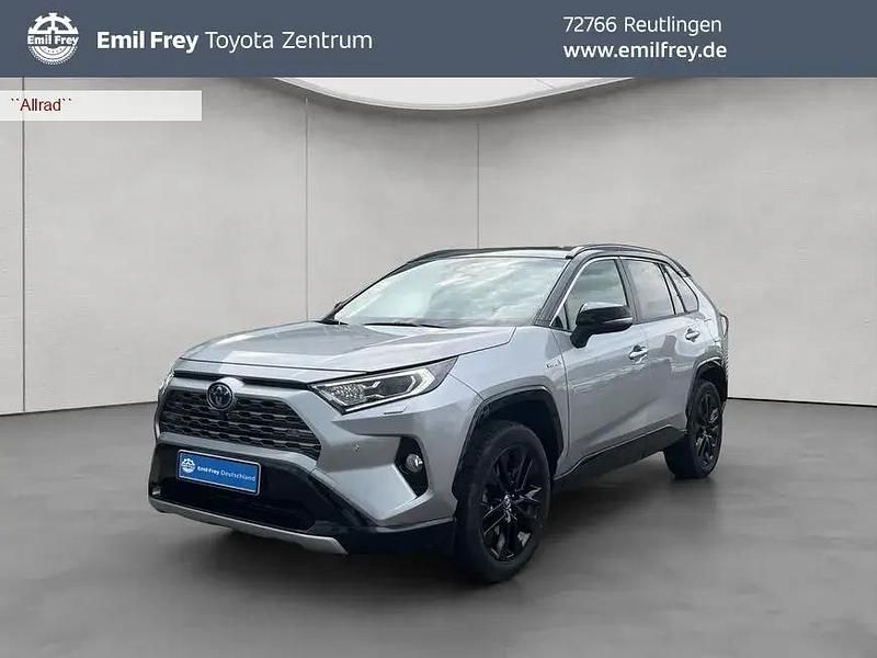 Lichtsilber metallic / dach schwarz Gebraucht 2020 Toyota RAV4 Hybrid Plus SUV | 35.990 € (Etwas zu teuer) - Bild 1/4