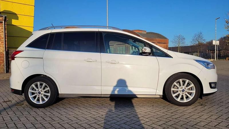 Gebraucht Ford Grand C-Max Titanium 150 PS (110 kW) 2017 Weiß Van / Kleinbus
