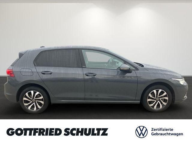 Gebraucht VW Golf VIII Active 150 PS (110 kW) 2022 Grau Limousine