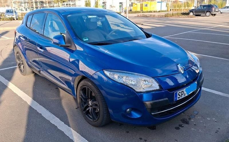 Gebraucht Renault Mégane Bose Edition 131 PS (96 kW) 2012 Blau Limousine