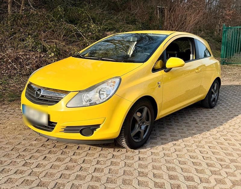 Gebraucht Opel Corsa Edition 69 PS (50 kW) 2010 Gelb Kleinwagen