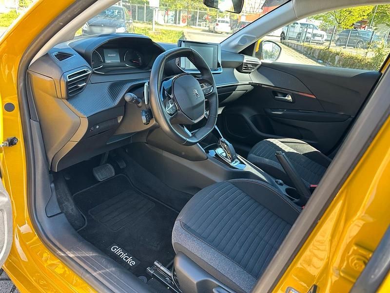 Gebraucht Peugeot 208 101 PS (74 kW) 2021 Gelb Kleinwagen