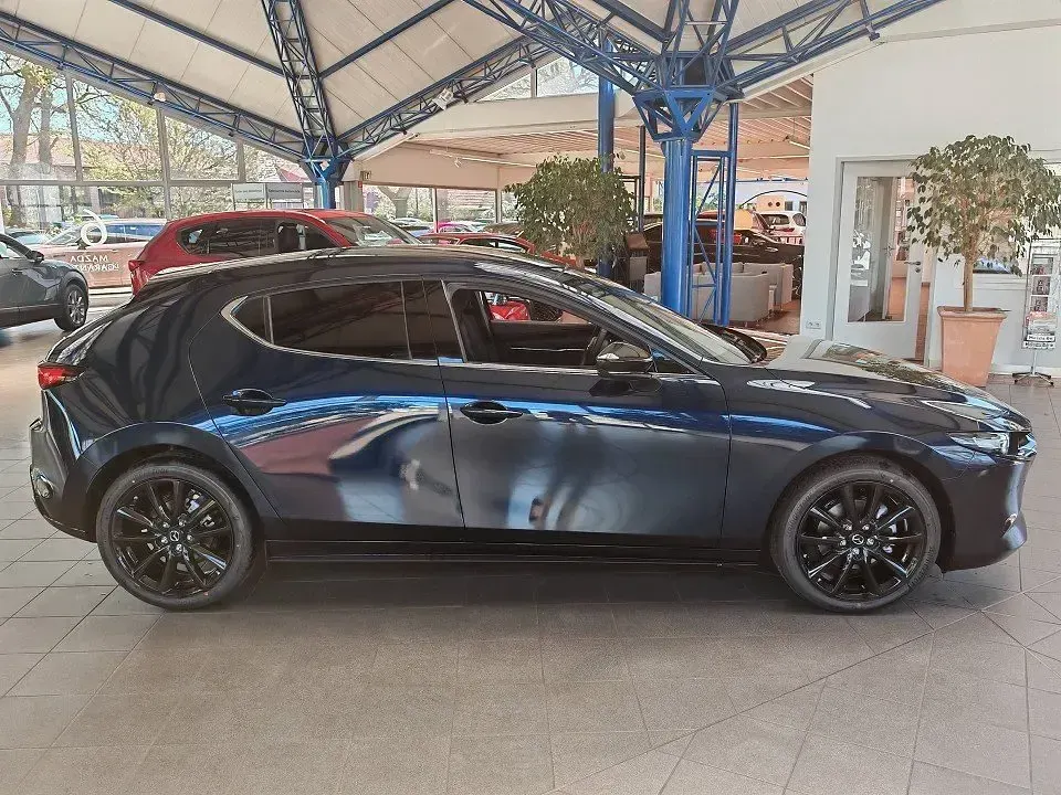 Neu Mazda 3 Homura-Line 140 PS (102 kW) 2026
