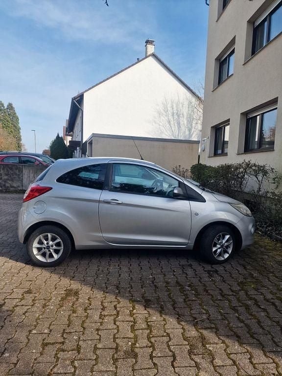 Gebraucht Ford Ka Titanium 69 PS (50 kW) 2010 Silber Kleinwagen