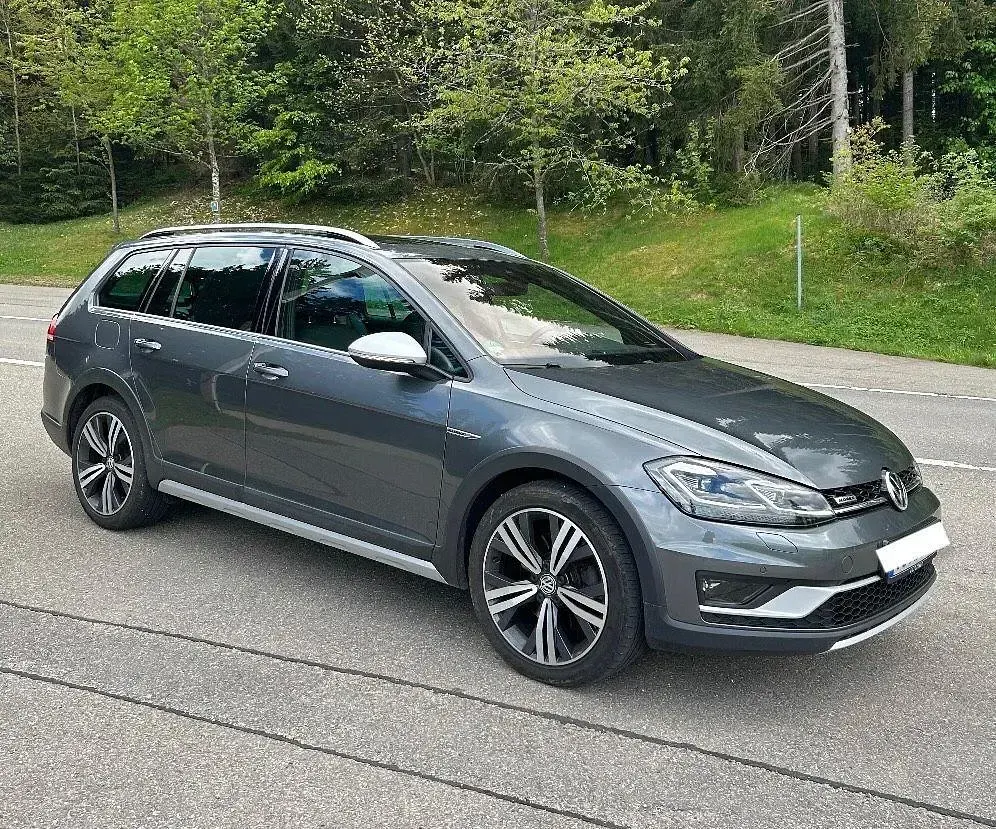 Gebraucht VW Golf Alltrack 184 PS (135 kW) 2019 Grau Kombi