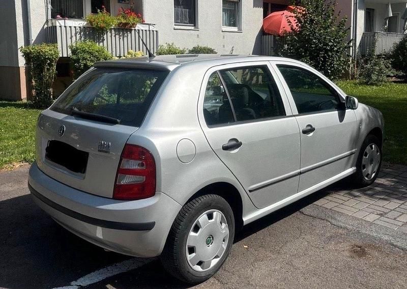 Gebraucht Skoda Fabia 75 PS (55 kW) 2003 Silber Limousine