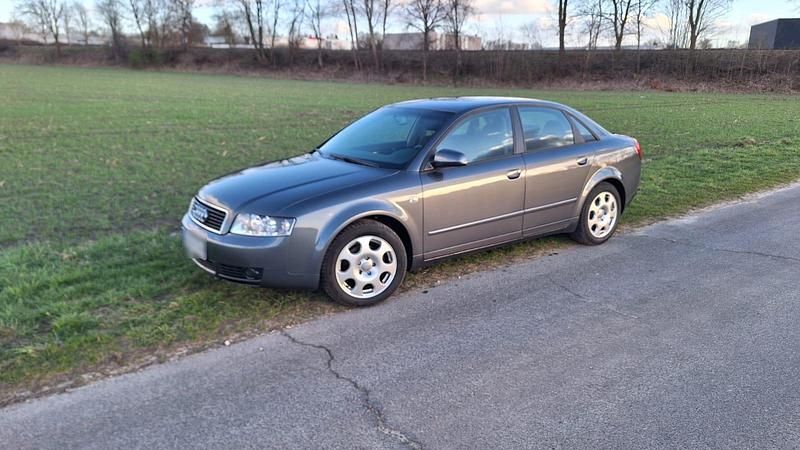 Gebraucht Audi A4 102 PS (75 kW) 2004 Limousine