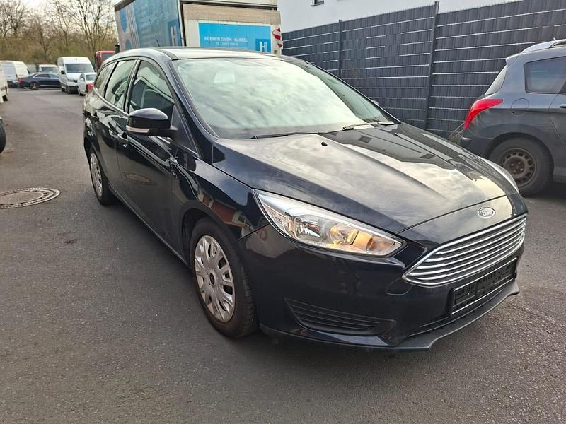Używany Ford Focus 100 KM (73 kW) 2015 Czarny Kombi