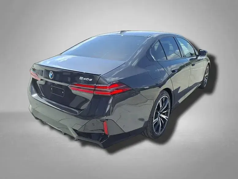 Gebraucht BMW 540 M Sport 286 PS (210 kW) 2026 Sophistograu brillanteffekt metallic Limousine