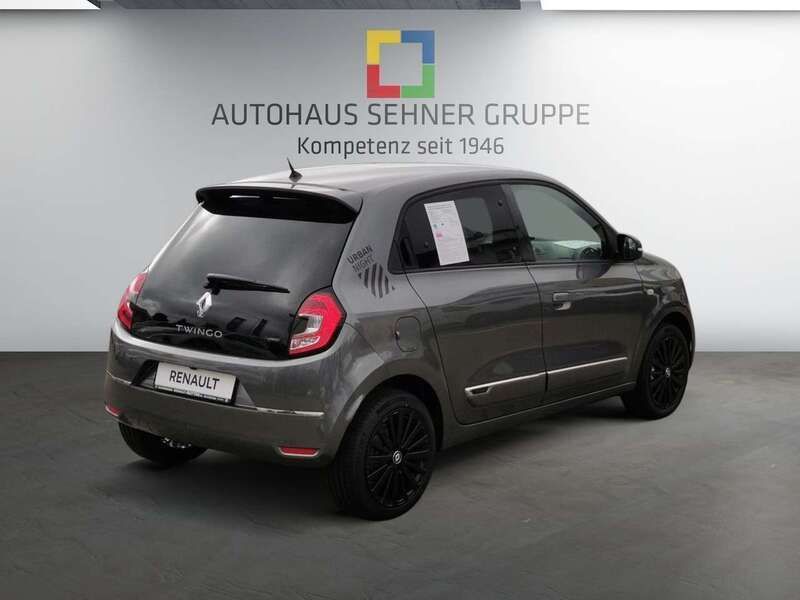 Gebraucht Renault Twingo Urban Night 60 kW (82 PS) 2023 Lunairegrau metallic (grau) Kleinwagen