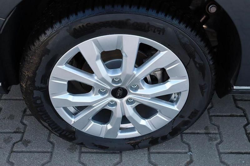 Gebraucht Ford Tourneo Connect Titanium 122 PS (89 kW) 2025 Graphite grey metallic Van / Kleinbus