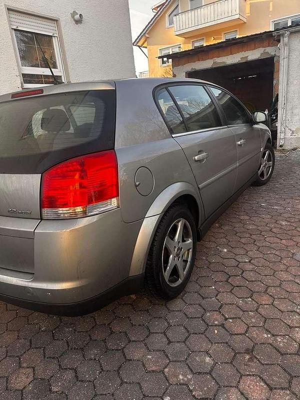 Gebraucht Opel Signum 155 PS (114 kW) 2006 Kleinwagen