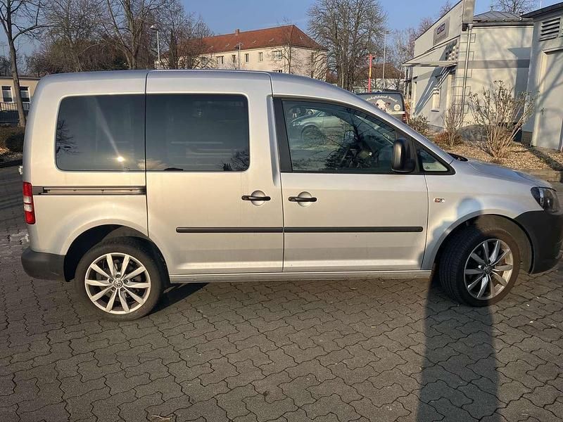 Gebraucht VW Caddy 102 PS (75 kW) 2012 Silber Van / Kleinbus