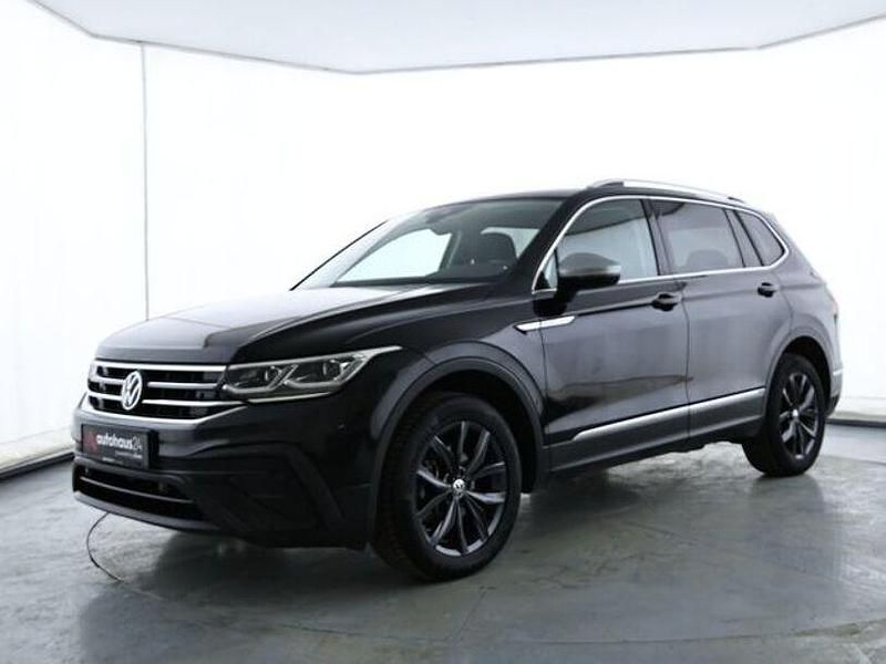 Gebraucht VW Tiguan Allspace Life 150 PS (110 kW) 2022 Schwarz SUV
