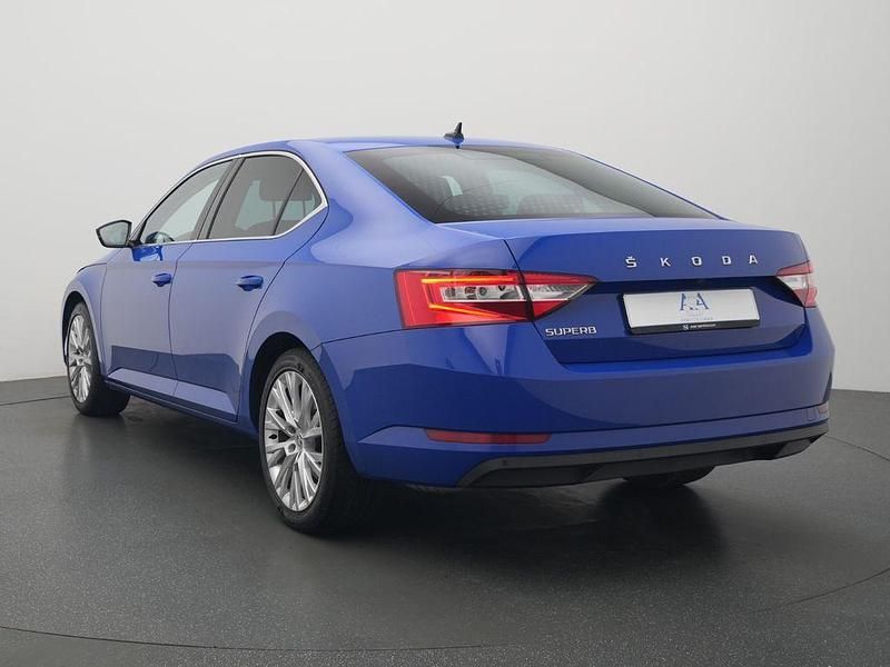 Gebraucht Skoda Superb Ambition 200 PS (147 kW) 2022 Blau Limousine