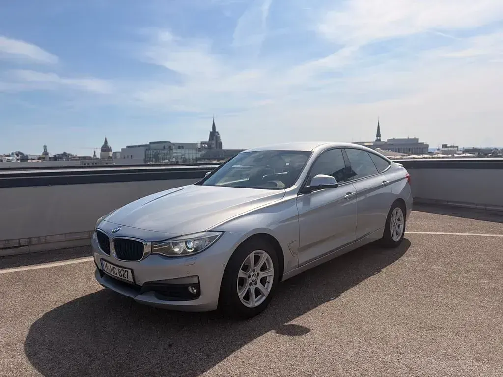 Gebraucht BMW 320 Gran Turismo 184 PS (135 kW) 2013 Silber Limousine