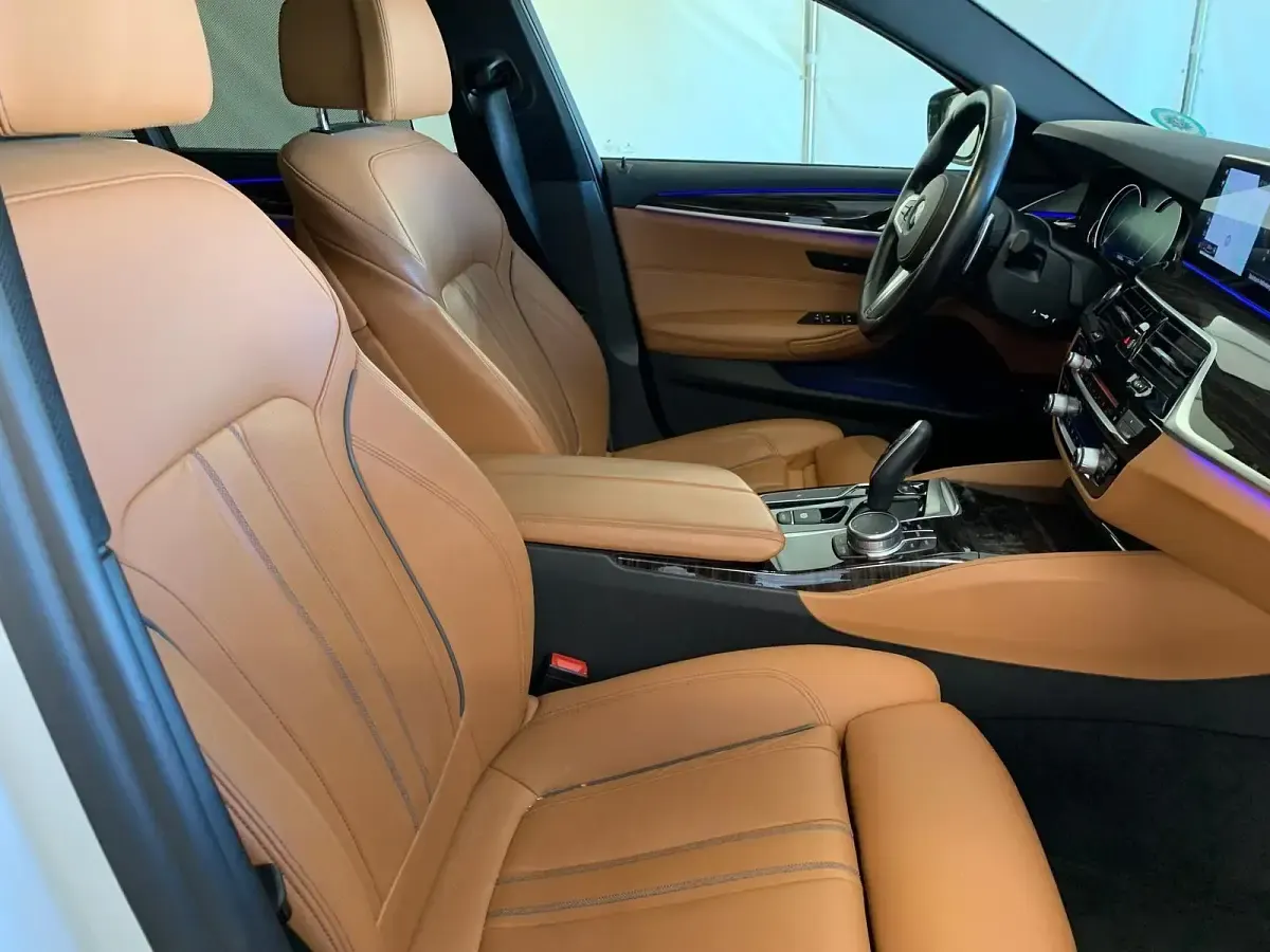 Gebraucht BMW 530 M Sport 265 PS (194 kW) 2017 Weiß Kombi