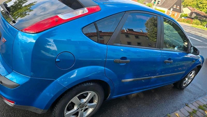 Gebraucht Ford Focus 2005 Blau Limousine