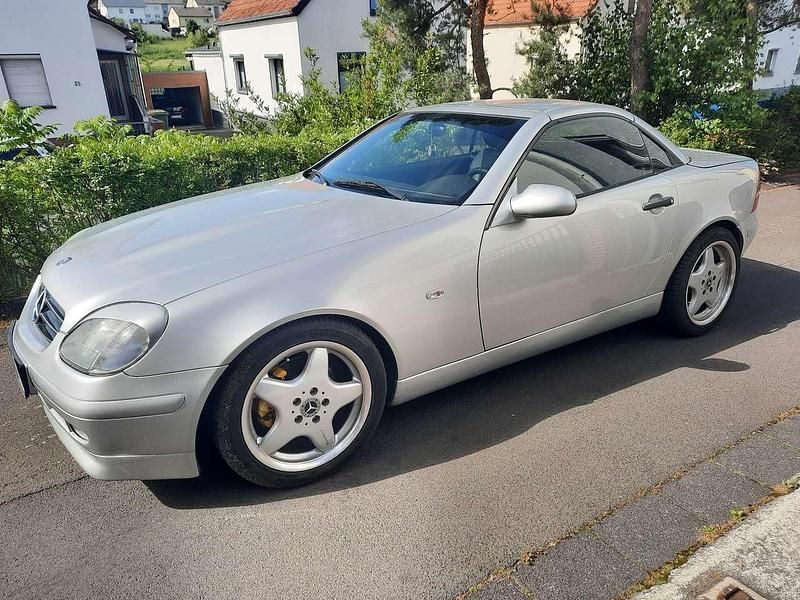Silber Gebraucht 1999 Mercedes SLK230 Cabrio | 3.650 € (Fairer Preis) - Bild 1/4